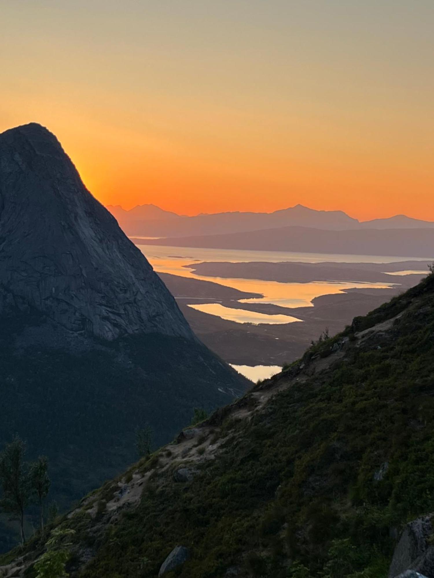 Efjord And Stetind Resort - Cabin Kobbernestinden Ballangen Dış mekan fotoğraf