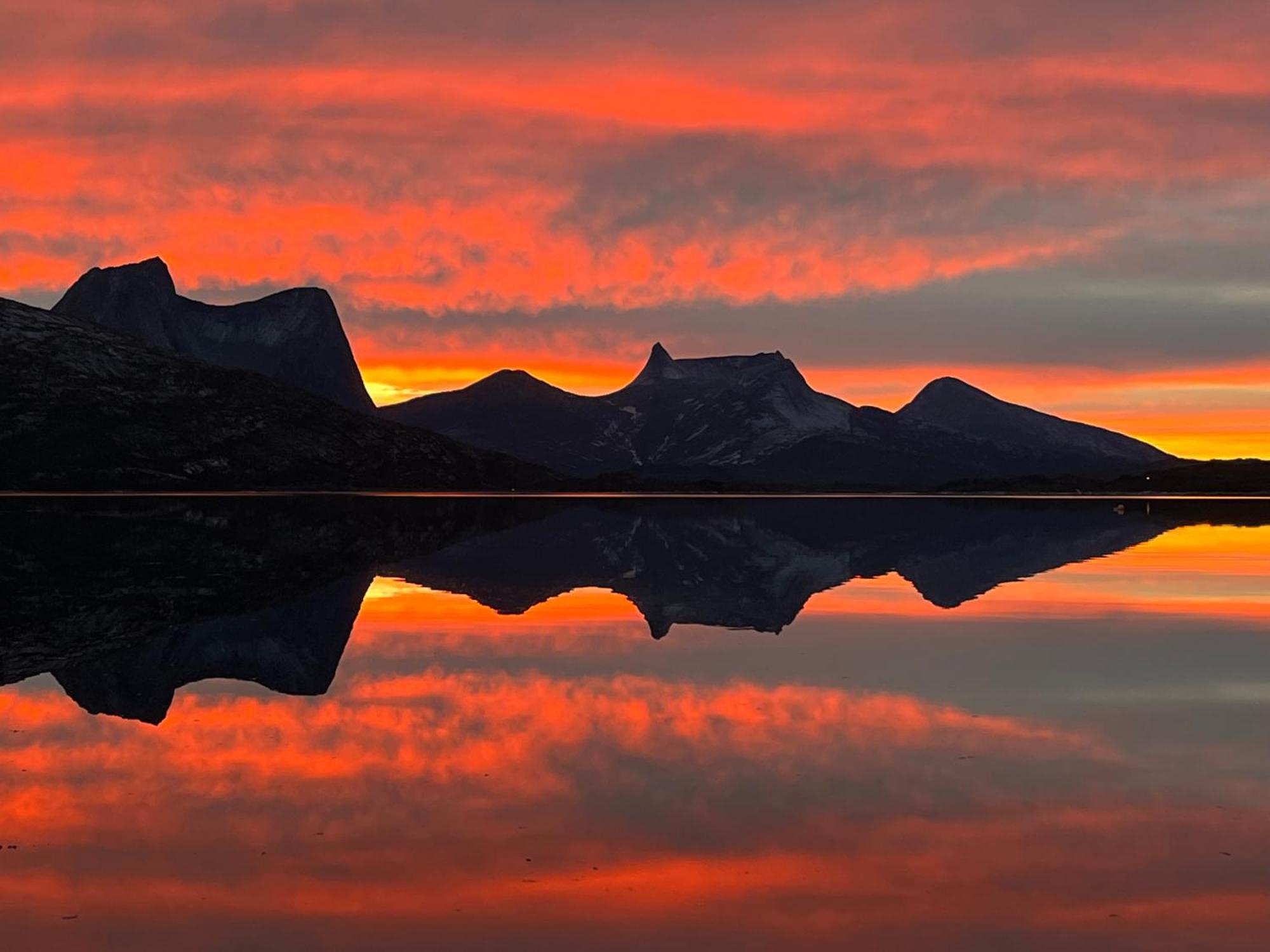 Efjord And Stetind Resort - Cabin Kobbernestinden Ballangen Dış mekan fotoğraf